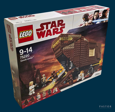 une boîte contenant un ensemble Lego Star Wars