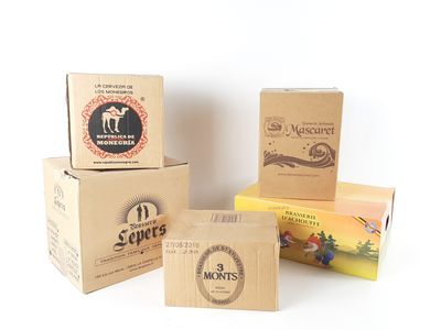 Un lot de cartons : -bière LA CHOUFFE