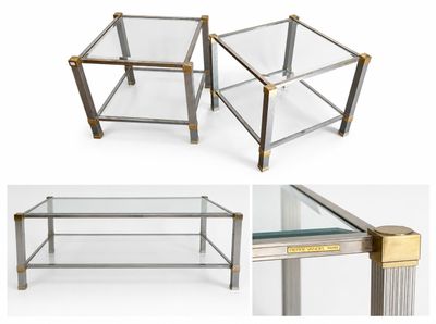 deux tables basses en verre et laiton avec un plateau en verre