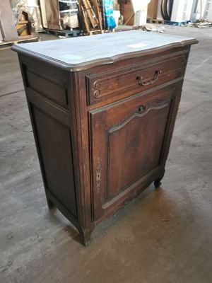 1 confiturier en bois ouvrant en façade à 1 tiroir et 1 port…