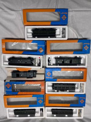 HO - ROCO – lot de 7 wagons voyageurs dont 2ème classe boite à tonnerr - Photo 1