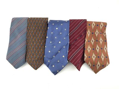 LOUIS FERRAUD - TED LAPIDUS - HUGO BOSS - PIERRE BALMAIN et …