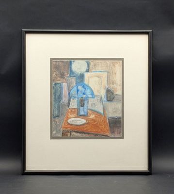 peinture représentant un vase bleu posé sur une table devant un fond noir