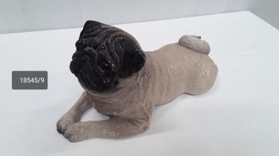 SANDRA BRUE, sujet CARLIN couché en céramique (usures). - Photo 1