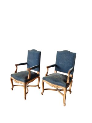 Paire de fauteuils de style Louis XV