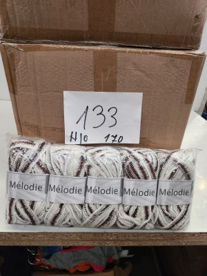 Lot de 170 écharpes Mélodie, coloris blanc et marron, articl…