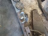 a picture of a piece of machinery that is sitting on the floor