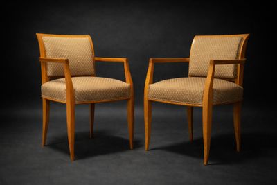 ALFRED PORTENEUVE (1896-1949) Paire de fauteuils en frêne, p…