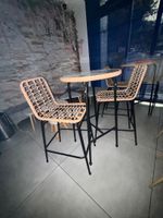 G20: 6 banquettes grises, 3 tables basses gigogne, 4 chaises… (photo 2)
