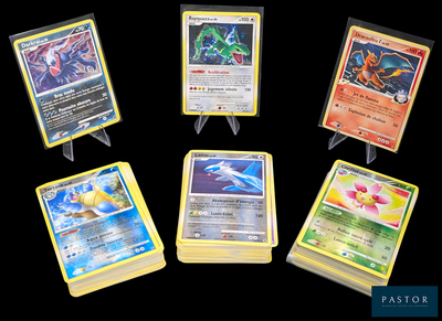 cinq types différents de cartes Pokémon présentées sur un fond noir