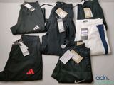 pantalons de survêtement adidas pour homme, avec leurs étiquettes encore attachées
