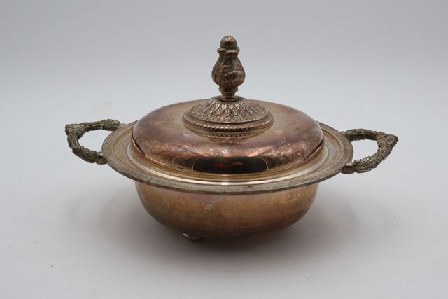 Bouillon couvert en métal argenté (Cenacchi)