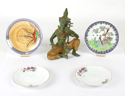 INDONESIE : Personnage jouant de la musique en bronze à pati…