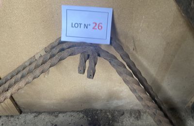 a sign that says lot ' n 26 on the side of a building