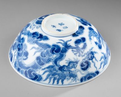 chinese blue and white porcelain bowl with dragon design