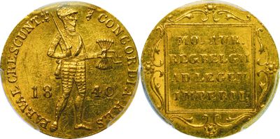une pièce d'or avec l'image d'un homme tenant une épée