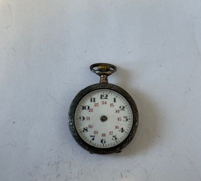 Montre de col en argent 800°/000 (poinçon crabe).