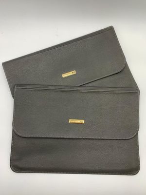 CONCORDE AIRFRANCE Réunion de deux pochettes en simili cuir.