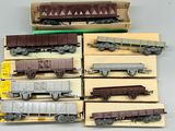 six types différents de wagons dans une boîte