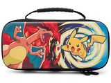 un gros plan d'un sac-repas Pokémon sur fond blanc