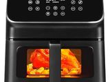 un gros plan d'une friteuse à air chaud contenant des aliments