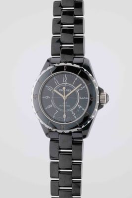 CHANEL J12 Réf : H0685 Vers : 2010.