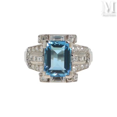 Bague Bague en platine (950°/°°) centrée d'une aigue marine … - Photo 1