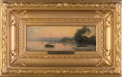 un tableau représentant un bateau sur une rivière, avec des arbres en arrière-plan