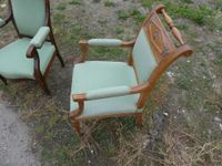 Fauteuil de style Directoire en noyer et fauteuil Voltaire, … (photo 2)