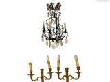 paire d'appliques murales anciennes en laiton ornées de pendants en cristal