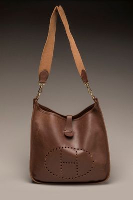 HERMES - SAC à main modèle "Evelyne" en cuir Epsom marron, a…