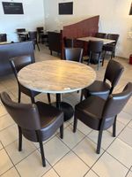 Mobilier comprenant: