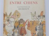 un livre avec une image représentant un groupe de chiens et de chats