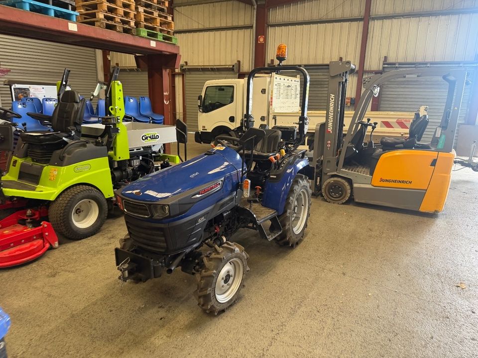 FARMTRAC 22 4X4, Heure de vente : 09:30 .