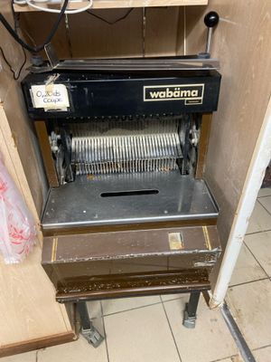 Trancheuse à pain WABAMA Vente à l'Hôtel des ventes - Suite …