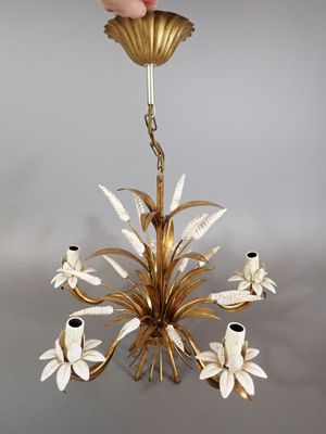 Lustre à cinq bras de lumière en laiton et métal émaillé bla…