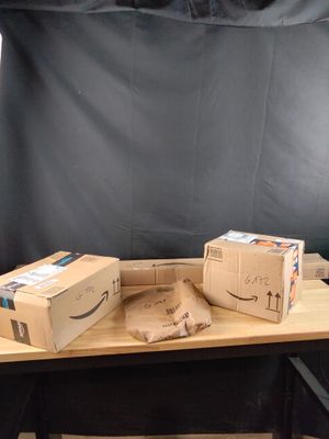 Lot de 4 colis Mystere (Retour Amazon,NPAI, Adresse incomplete, Destoc