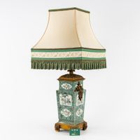 Grande lampe de table composée d'un vase chinois en porcelai… (photo 2)