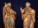 paire de figures en bois sculpté représentant un homme et une femme
