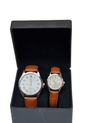 DEUX MONTRES à quartz Dans leur écrin