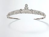 an image of a tiable with diamonds on it