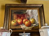 une peinture représentant des pommes posées sur une étagère à côté d'un vase