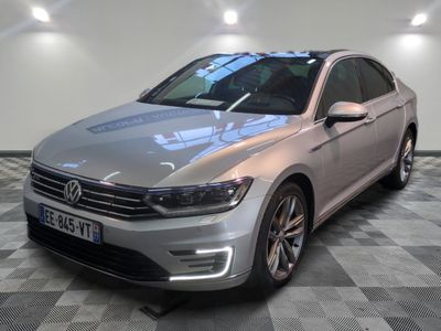 Volkswagen Passat 2.0 TDI Highline AT