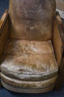 Paire de fauteuils confortables type "club" à accotoirs en b… (photo 6)