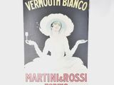 une vieille affiche représentant une femme coiffée d'un chapeau blanc et tenant un verre à vin