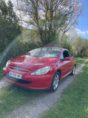 PEUGEOT 307 CC cabriolet - Immatriculation (A) : AQ-556-NP