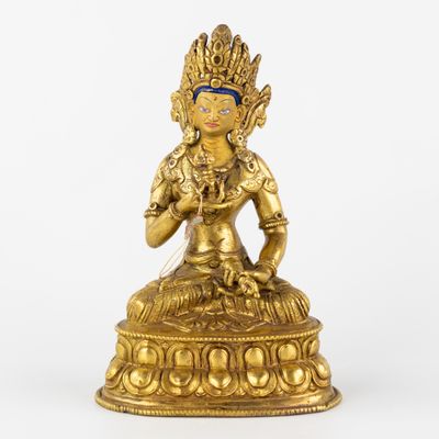 Bouddha Bajrasatwo ou Vajrasattva assis, bronze doré et pati…