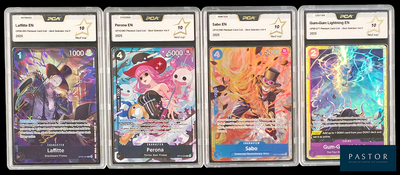 quatre cartes Pokémon différentes exposées sur un fond noir