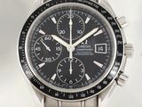 une image d'une montre en gros plan sur fond blanc