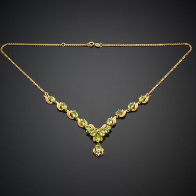 Collier en or jaune 750 millièmes, le motif central serti de seize pér - Photo 1